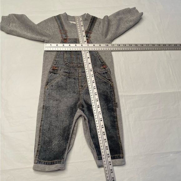 👶 Levi’s Baby Onesie: Denim Overall Print -  Size 12 Month 👶 - Picture 8 of 9